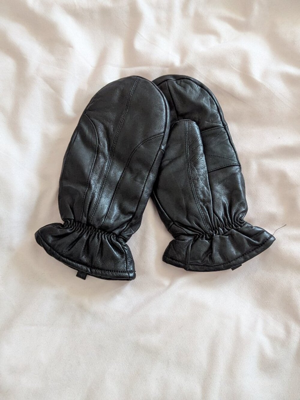 Black Polyester Lined Winter Mittens Size 8.0